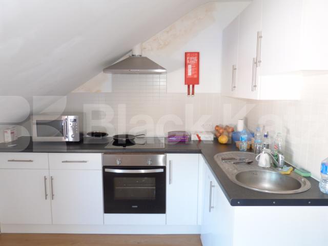 			Studio Apartment, 1 bath, 1 reception Flat			 Sherriff Road, West Hampstead