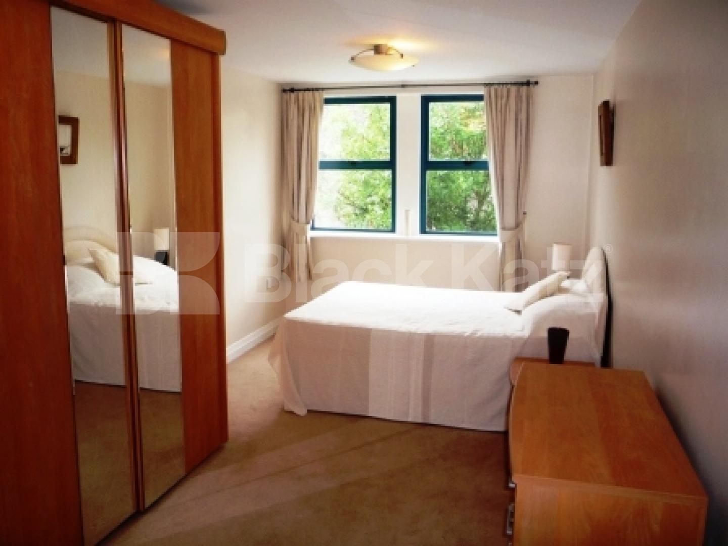 			2 Bedroom, 1 bath, 1 reception Flat			 Tottenham Lane, CROUCH END