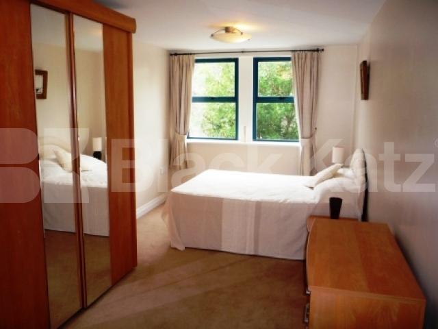 			2 Bedroom, 1 bath, 1 reception Flat			 Tottenham Lane, CROUCH END