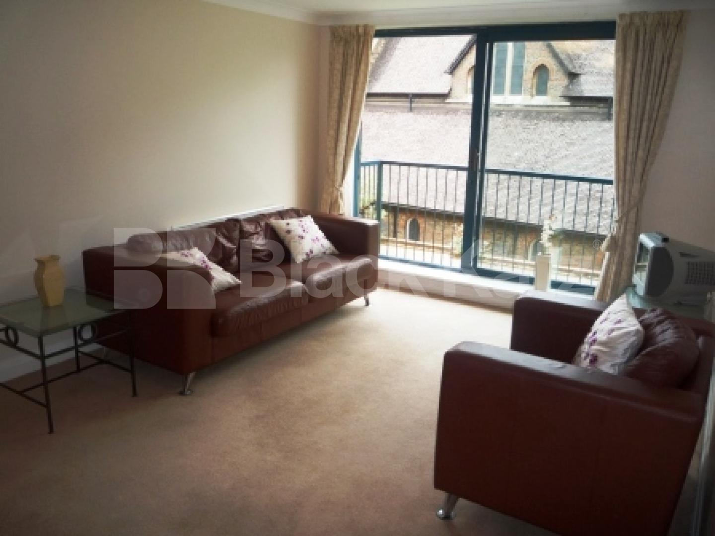 			2 Bedroom, 1 bath, 1 reception Flat			 Tottenham Lane, CROUCH END