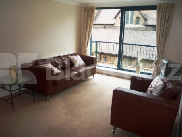 			2 Bedroom, 1 bath, 1 reception Flat			 Tottenham Lane, CROUCH END