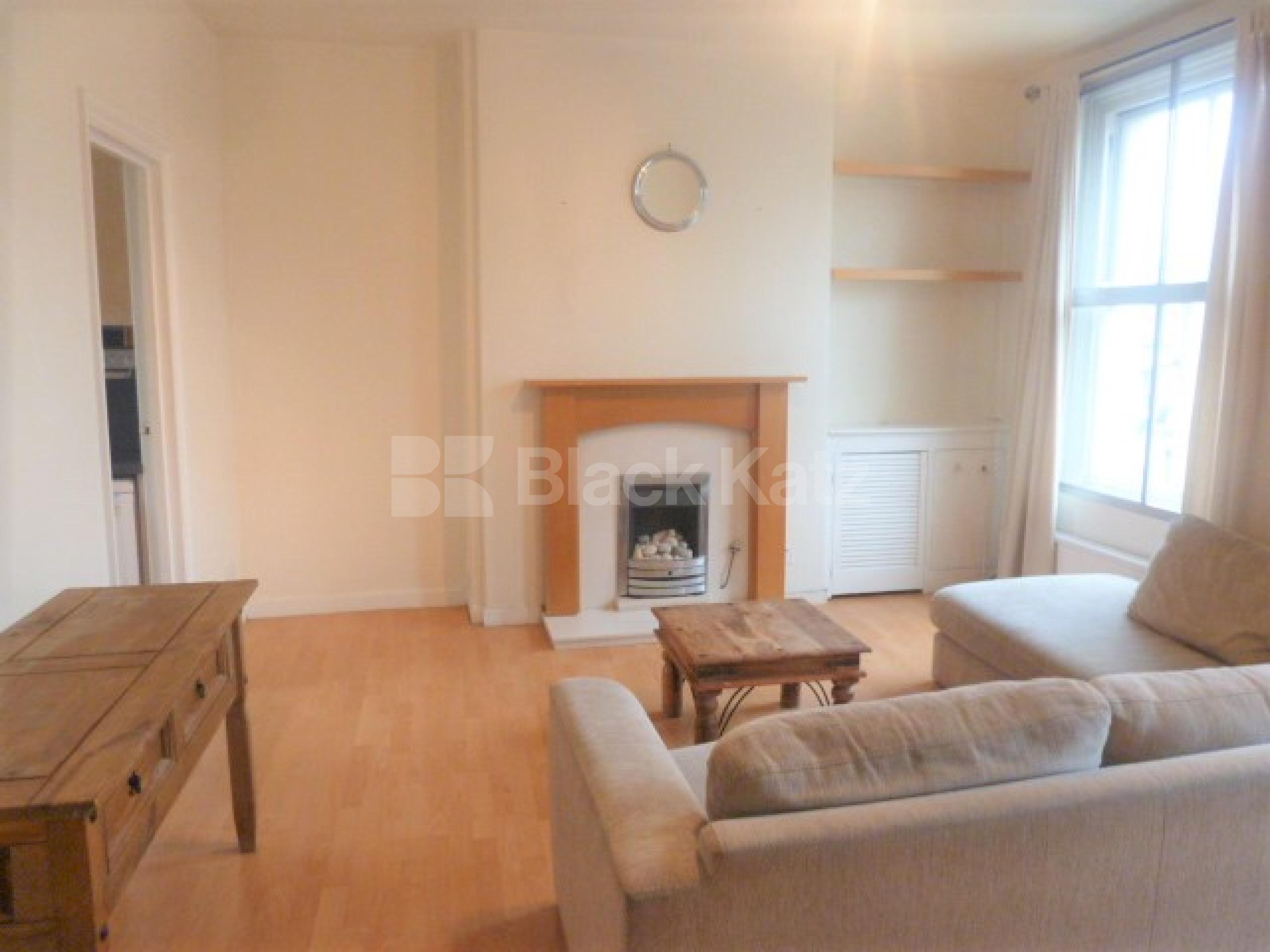 			STUNNING SPLIT LEVEL 2 BEDROOM APARTMENT , 2 Bedroom, 1 bath, 1 reception Flat			 Tollington Road, HOLLOWAY-FINSBURY PARK-ISLINGTON N7