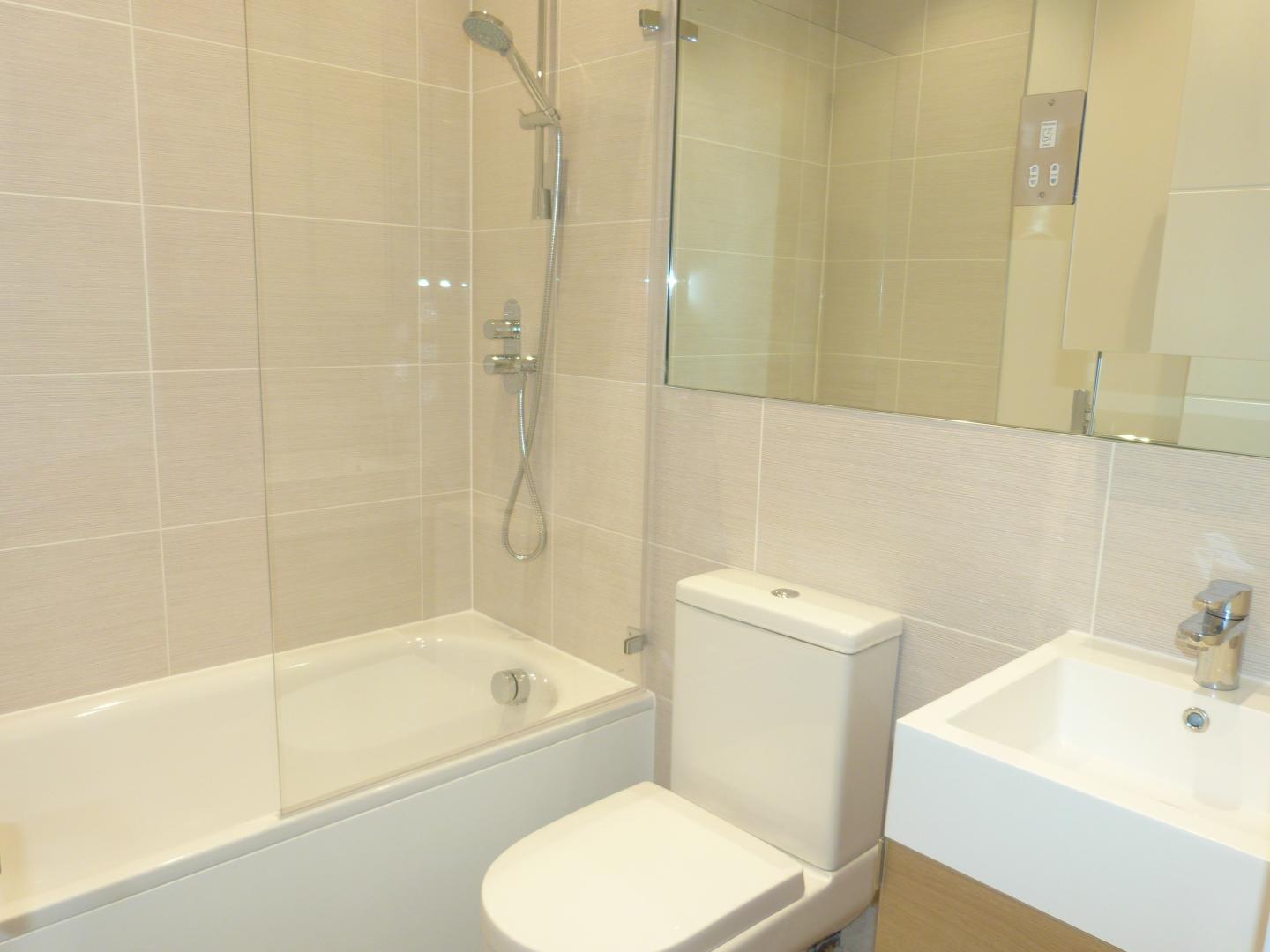 			1 Bedroom, 1 bath, 1 reception Flat			 Loveridge Road, WEST HAMPSTEAD