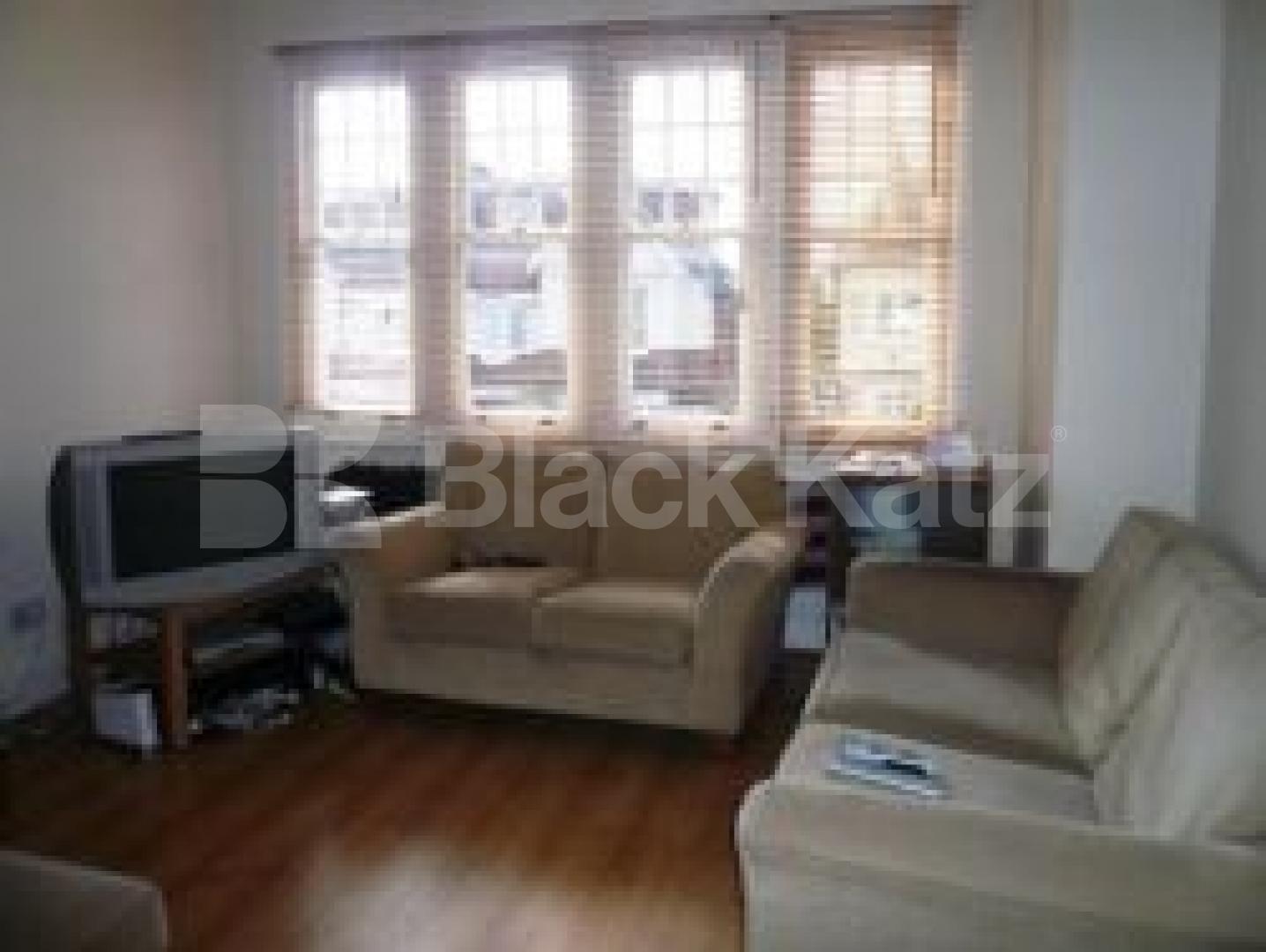 			BRAND NEW REFURB!!!, 3 Bedroom, 1 bath, 1 reception Flat			 Park Crescent, FINCHLEY CENTRAL