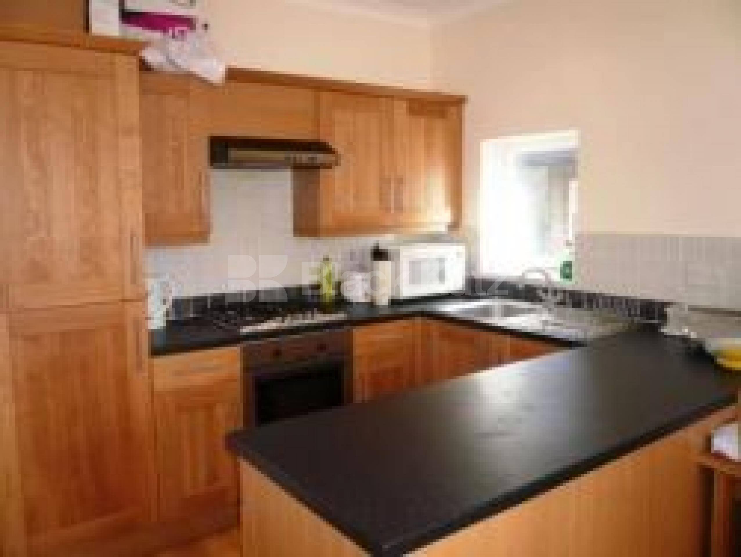 			BRAND NEW REFURB!!!, 3 Bedroom, 1 bath, 1 reception Flat			 Park Crescent, FINCHLEY CENTRAL N3