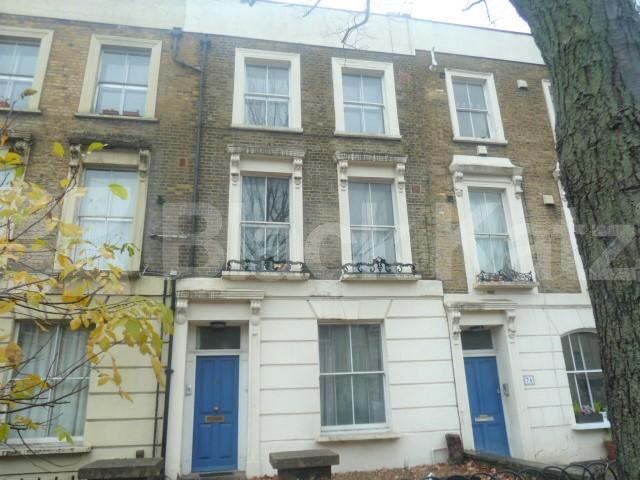 			STUNNING SPLIT LEVEL 2 BEDROOM APARTMENT , 2 Bedroom, 1 bath, 1 reception Flat			 Tollington Road, HOLLOWAY-FINSBURY PARK-ISLINGTON