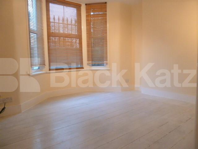 			GREAT 1 BEDROOM FLAT WITH PRIVATE PATIO GARDEN, 1 Bedroom, 1 bath, 1 reception Flat			 TEMPLE DWELLINGS-TEMPLE STREET, BETHNAL GREEN-HACKNEY-LONDON FIELDS