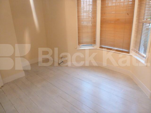 			GREAT 1 BEDROOM FLAT WITH PRIVATE PATIO GARDEN, 1 Bedroom, 1 bath, 1 reception Flat			 TEMPLE DWELLINGS-TEMPLE STREET, BETHNAL GREEN-HACKNEY-LONDON FIELDS