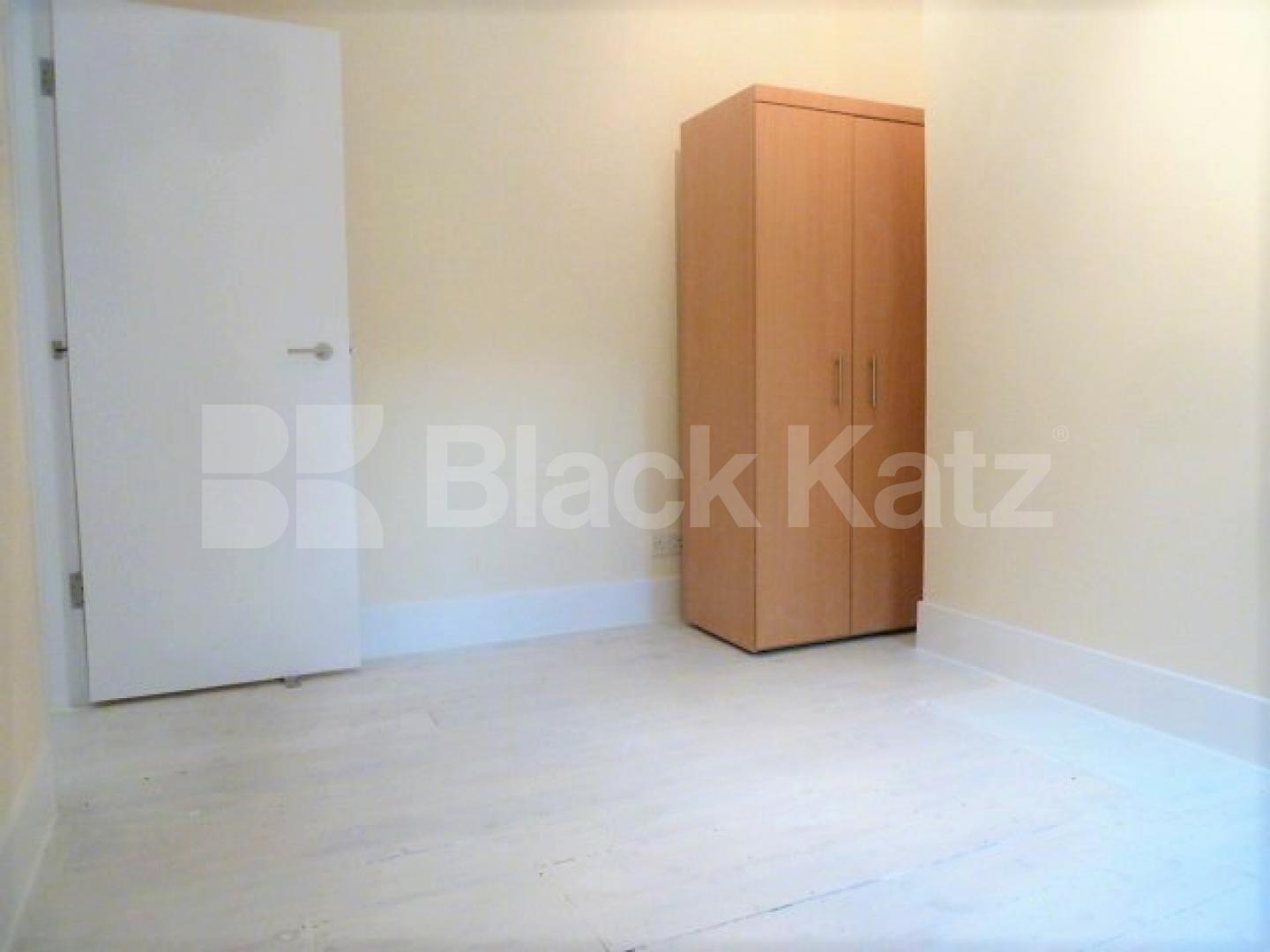 			GREAT 1 BEDROOM FLAT WITH PRIVATE PATIO GARDEN, 1 Bedroom, 1 bath, 1 reception Flat			 TEMPLE DWELLINGS-TEMPLE STREET, BETHNAL GREEN-HACKNEY-LONDON FIELDS