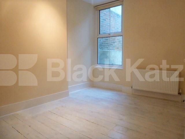 			GREAT 1 BEDROOM FLAT WITH PRIVATE PATIO GARDEN, 1 Bedroom, 1 bath, 1 reception Flat			 TEMPLE DWELLINGS-TEMPLE STREET, BETHNAL GREEN-HACKNEY-LONDON FIELDS