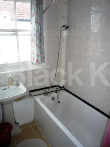 			LET!, 1 Bedroom, 1 bath, 1 reception Flat			 Berkeley Road, CROUCH END