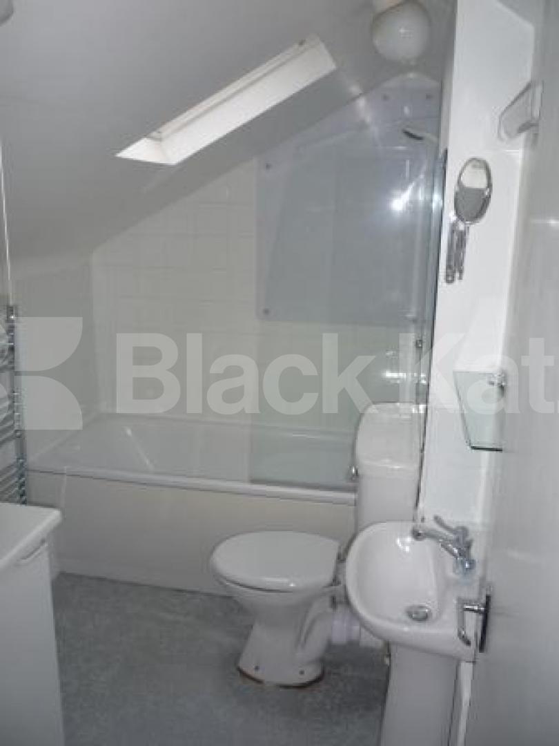 			1 Bedroom, 1 bath, 1 reception Flat			 Hornsey Lane Gardens, HIGHGATE