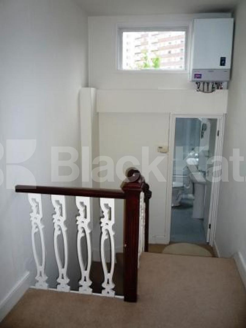 			1 Bedroom, 1 bath, 1 reception Flat			 Hornsey Lane Gardens, HIGHGATE