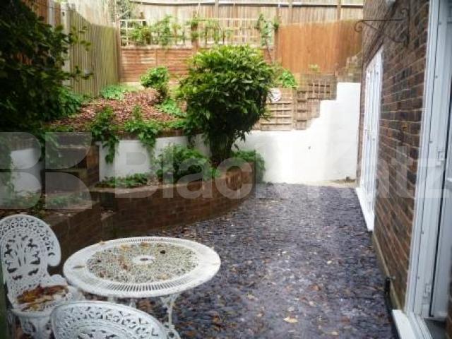 			NEWLY REFURBISHED!, 2 Bedroom, 1 bath, 1 reception Ground Floor Flat			 Muswell Hill Place, MUSWELL HILL