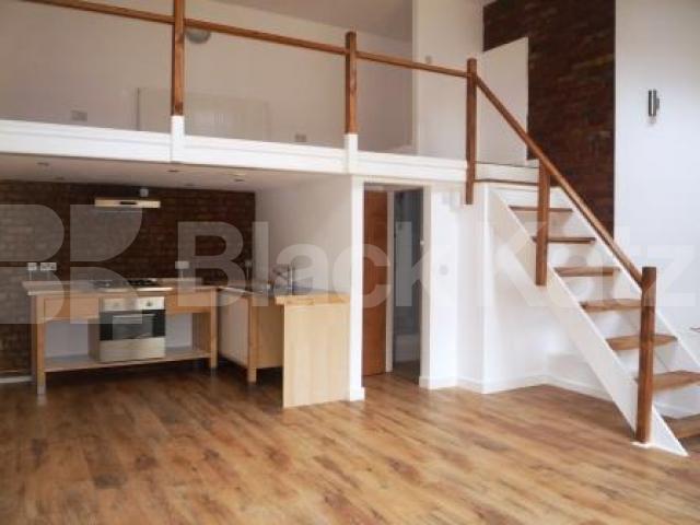 			LET!, 1 Bedroom, 1 bath, 1 reception Mews House			 Cinnamon Mews, Palmers Green