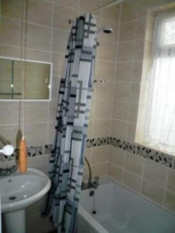 			2 Bedroom, 1 bath, 1 reception Flat			 Windermere Road, EAST FINCHLEY