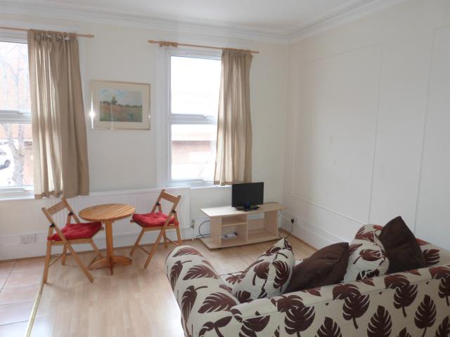 			1 Bedroom, 1 bath, 1 reception Flat			 Mill Lane, WEST HAMPSTEAD