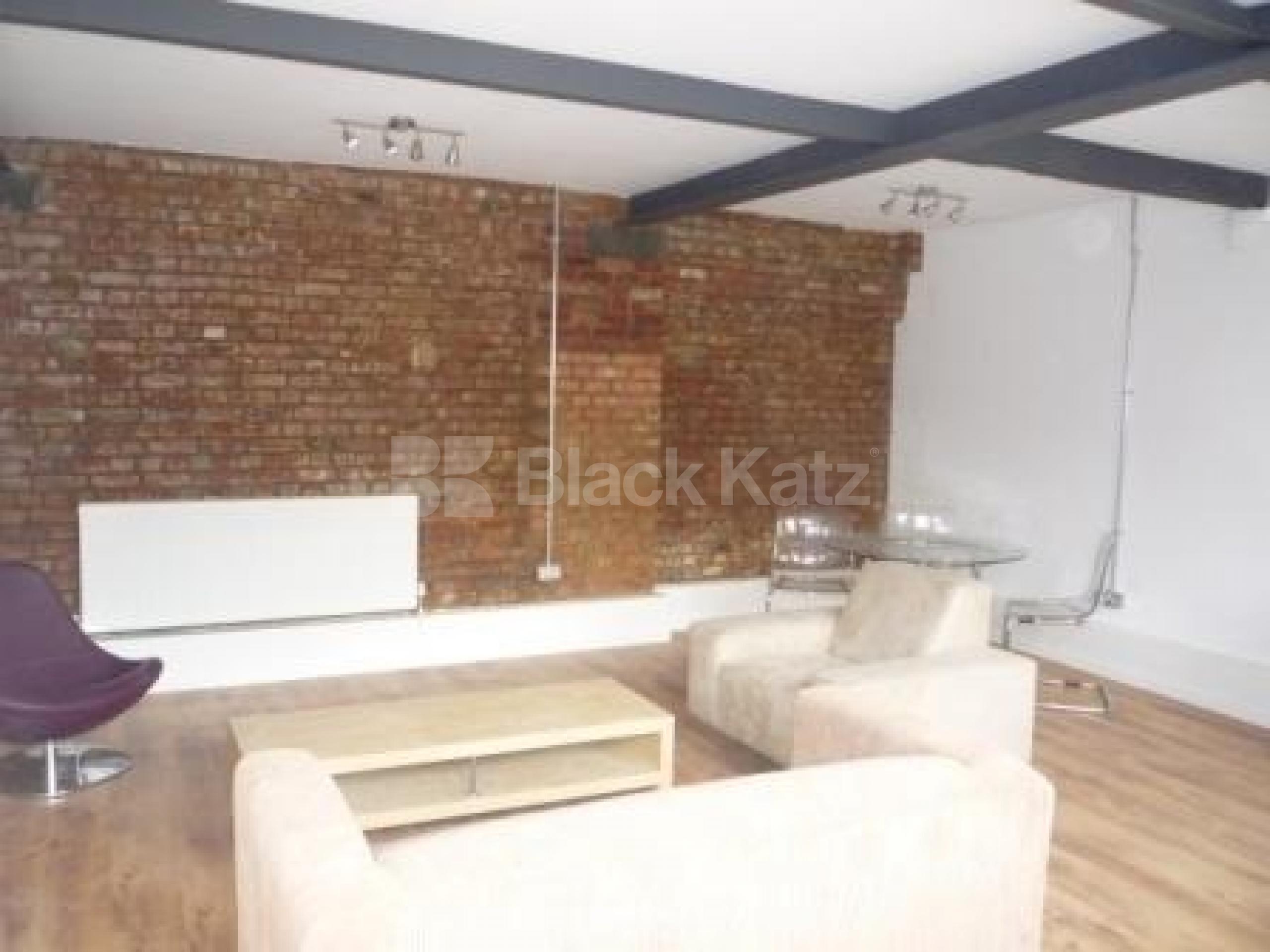 			Studio Apartment, 1 bath, 1 reception Mews House			 Cinnamon Mews, Palmers Green N13