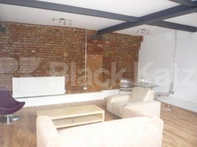 			Studio Apartment, 1 bath, 1 reception Mews House			 Cinnamon Mews, Palmers Green