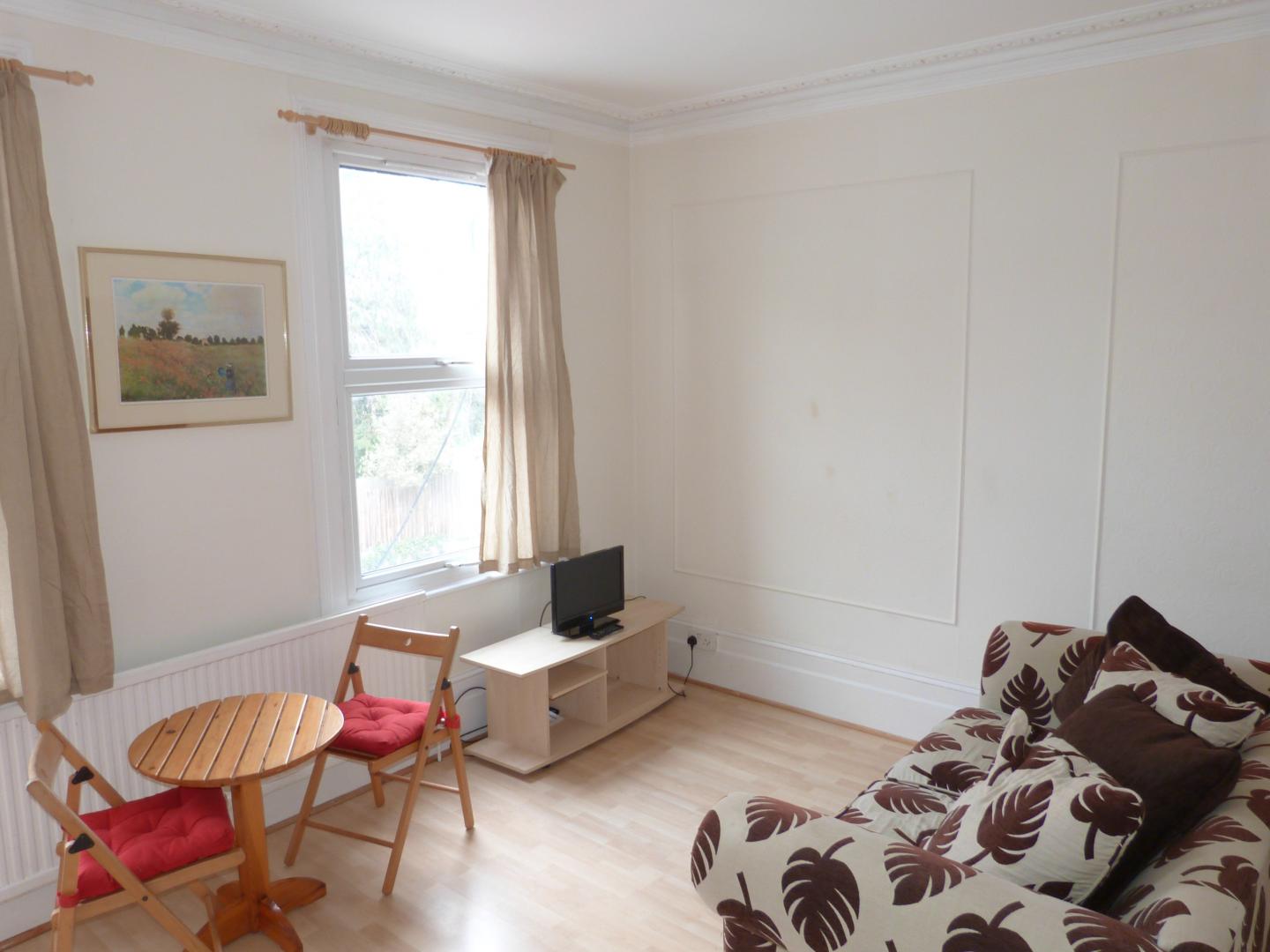 			1 Bedroom, 1 bath, 1 reception Flat			 Mill Lane, WEST HAMPSTEAD