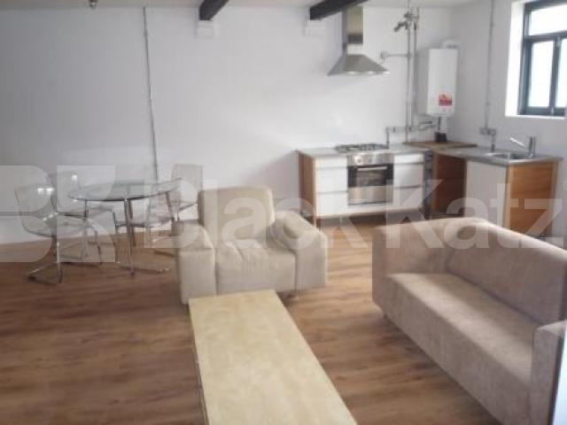 			Studio Apartment, 1 bath, 1 reception Mews House			 Cinnamon Mews, Palmers Green