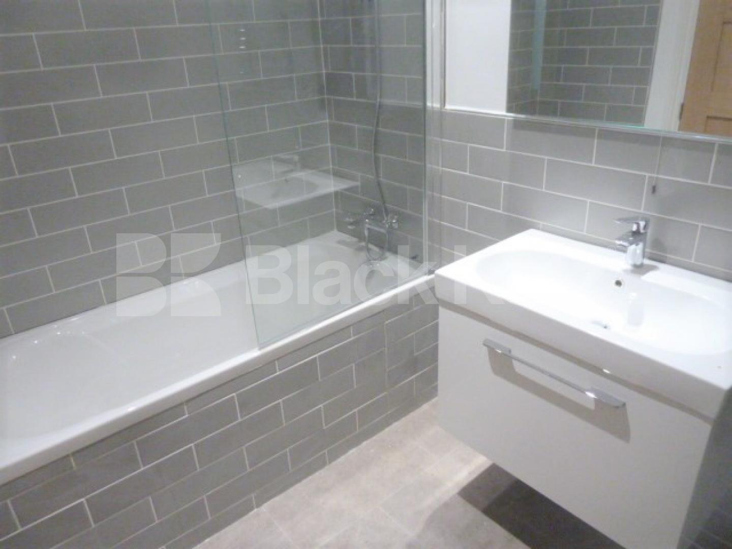 			STUNNING NEWLY REFURBISHED ONE BEDROOM APARTMENT, 1 Bedroom, 1 bath, 1 reception Flat			 Pyrland Road, NEWINGTON GREEN-CANONBURY