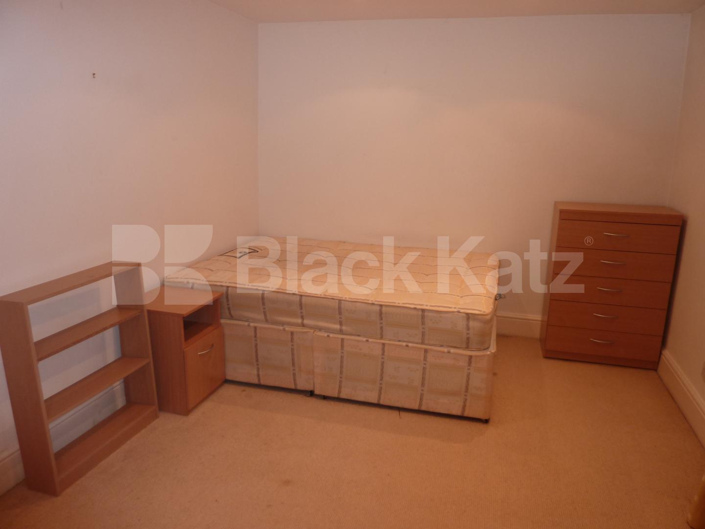 			NEW INSTRUCTION!, 2 Bedroom, 1 bath, 1 reception Flat			 Lisson Grove, MARYLEBONE