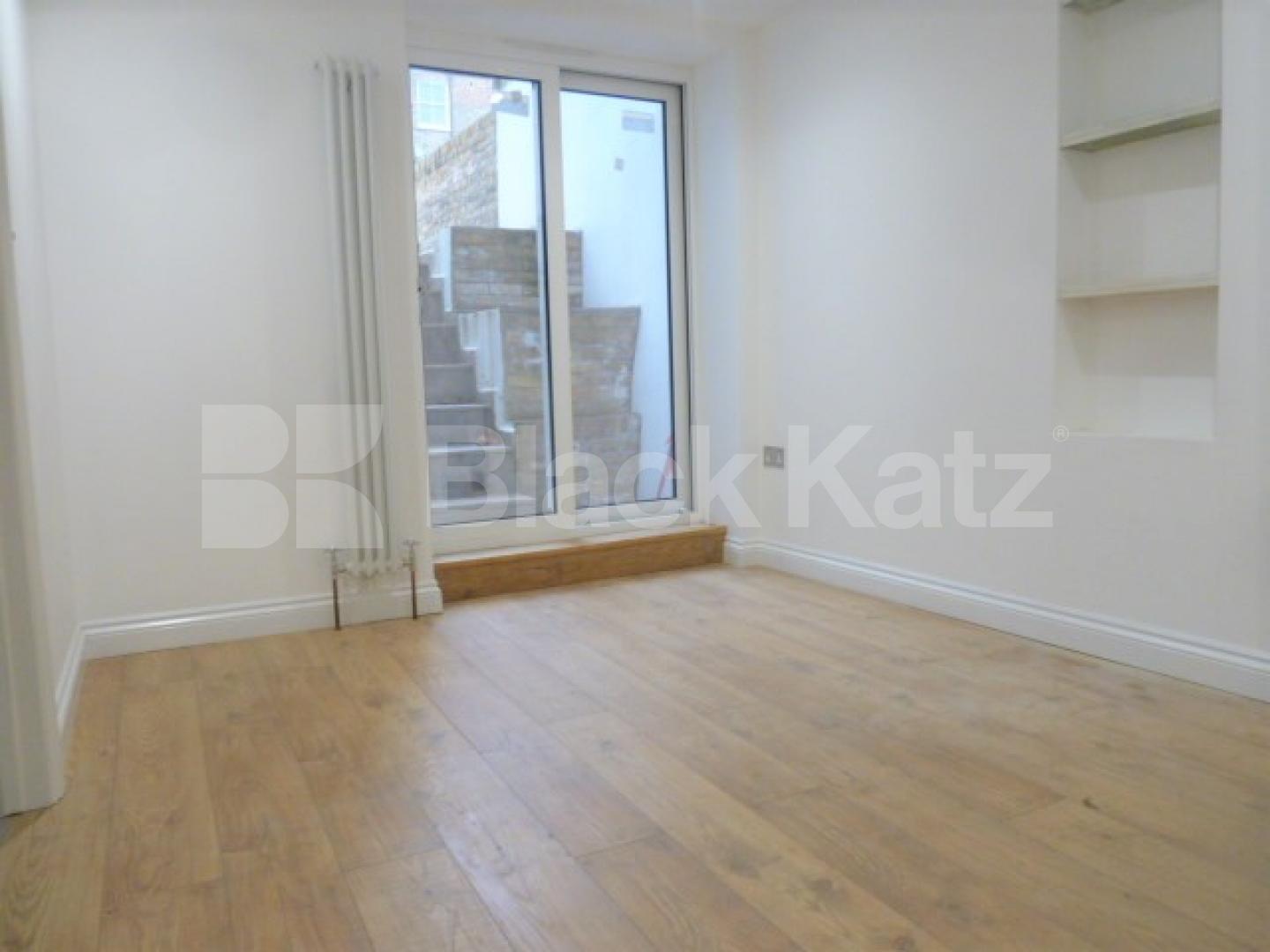 			STUNNING NEWLY REFURBISHED ONE BEDROOM APARTMENT, 1 Bedroom, 1 bath, 1 reception Flat			 Pyrland Road, NEWINGTON GREEN-CANONBURY