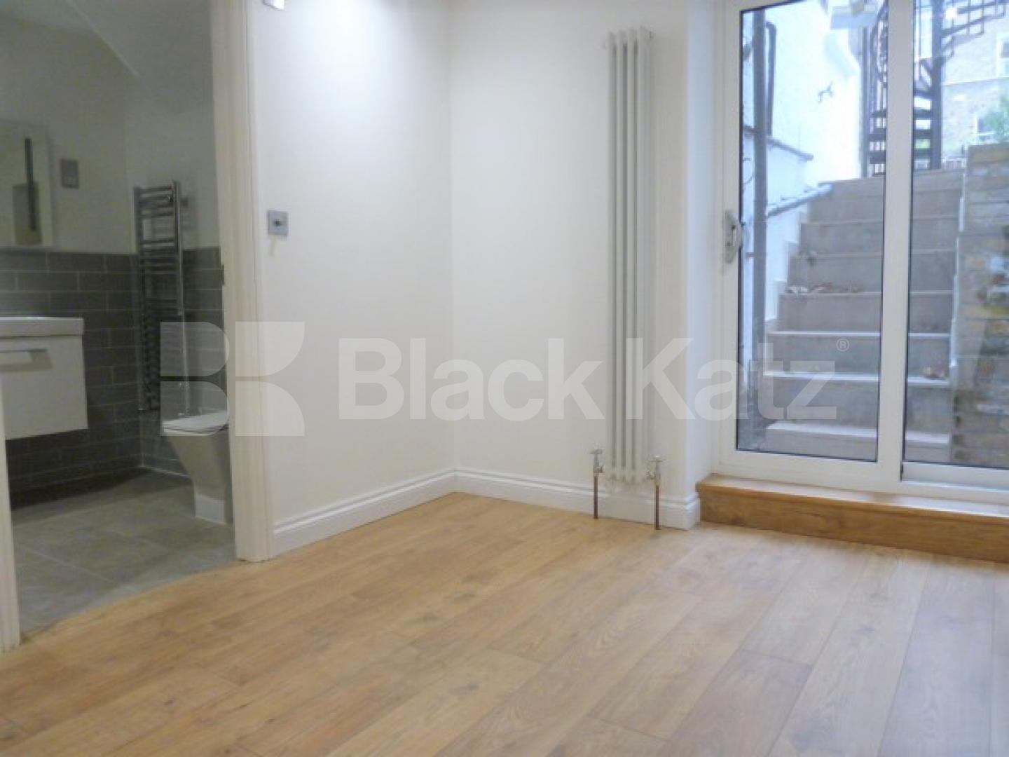 			STUNNING NEWLY REFURBISHED ONE BEDROOM APARTMENT, 1 Bedroom, 1 bath, 1 reception Flat			 Pyrland Road, NEWINGTON GREEN-CANONBURY