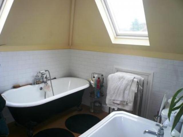 			2 Bedroom, 1 bath, 1 reception Flat			 Chatsworth Road, KILBURN