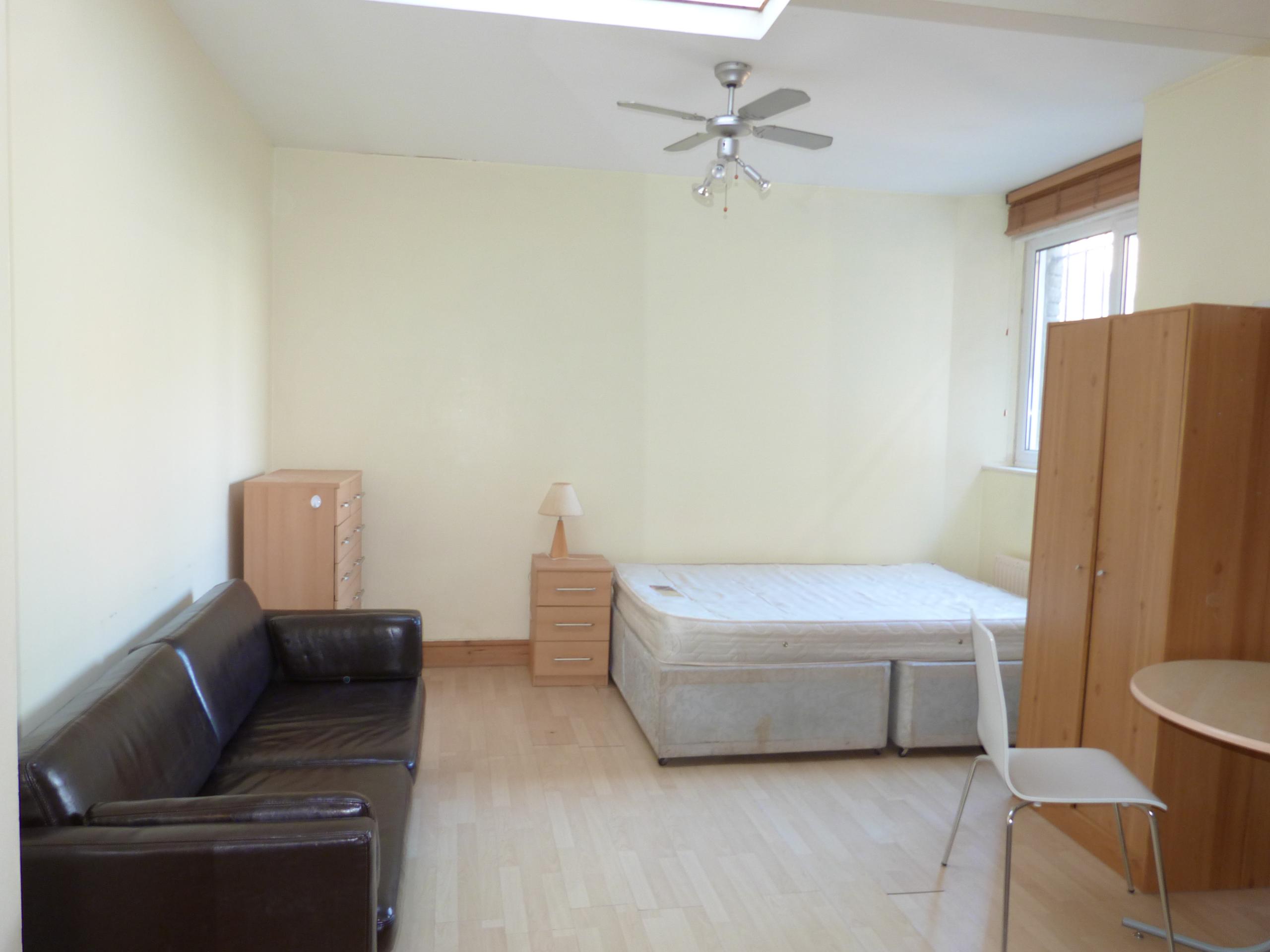 			Studio Apartment, 1 bath, 1 reception Studio			 Blackburn Road, WEST HAMPSTEAD NW6