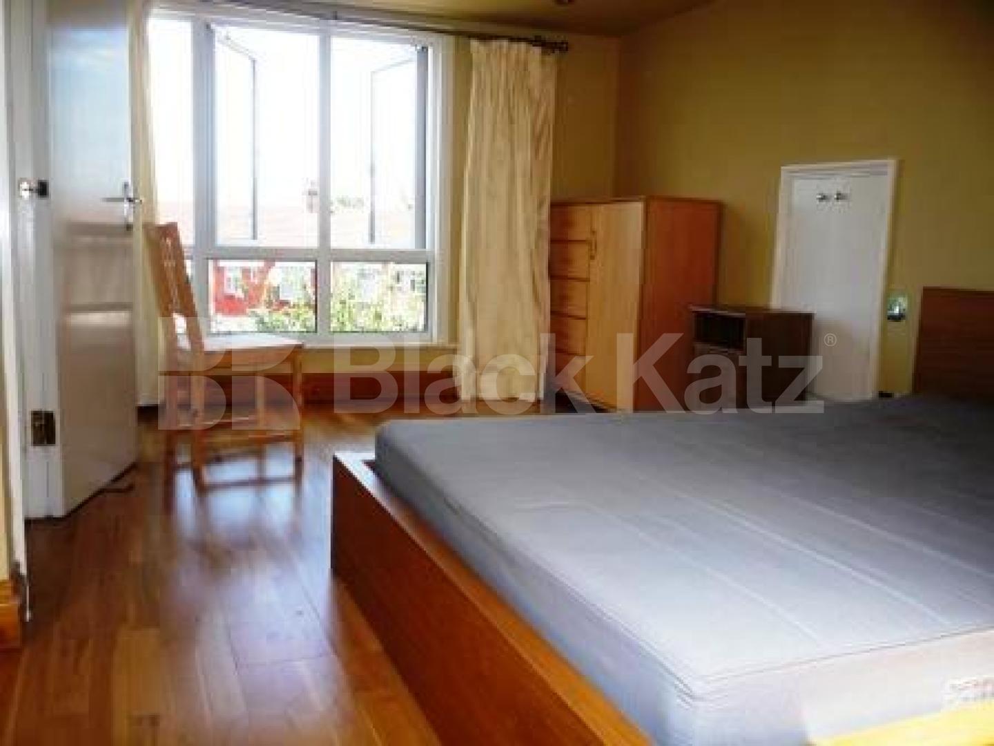 			4 Bedroom, 1 bath, 1 reception House			 Sirdar Road, Wood Green