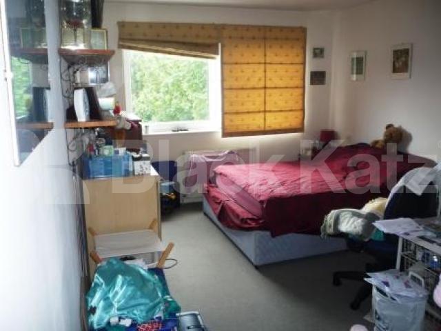 			2 Bedroom, 1 bath, 1 reception Flat			 Shepherds Hill, HIGHGATE N6