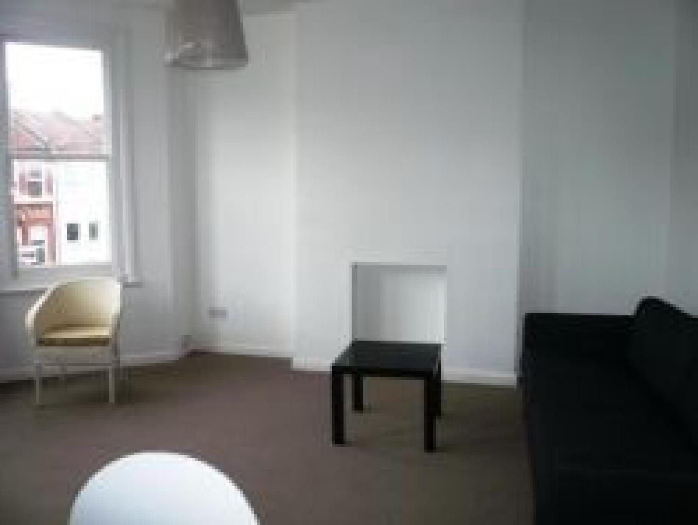 			2 Bedroom, 1 bath, 1 reception Flat			 Bathurst Gardens, KENSAL GREEN