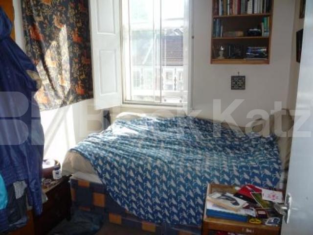 			LET!, 3 Bedroom, 1 bath, 1 reception Flat			 Archway Road, LONDON