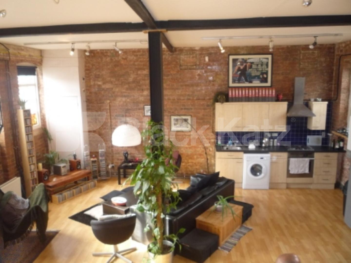 			1 Bedroom, 1 bath, 1 reception Mews House			 Colina Mews, Haringey