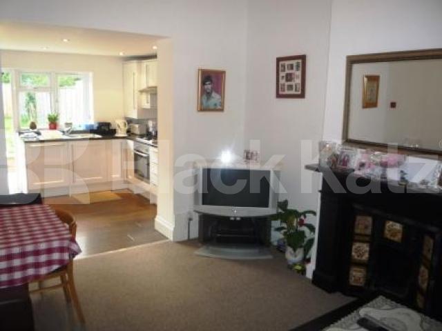 			2 Bedroom, 1 bath, 1 reception Flat			 Park Avenue, ALEXANDRA PALACE