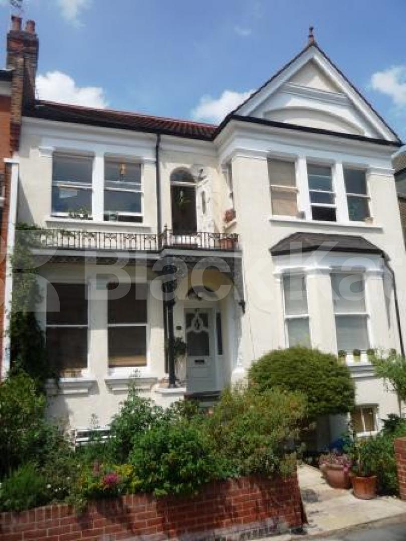 			LET!, 2 Bedroom, 1 bath, 1 reception House			 Muswell Road, Muswell Road