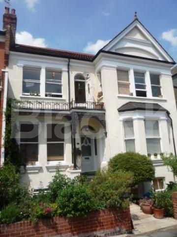 			LET!, 2 Bedroom, 1 bath, 1 reception House			 Muswell Road, Muswell Road