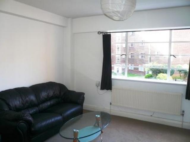 			1 month deposit instead of 6 weeks, saving you £750!, 3 Bedroom, 1 bath, 1 reception Flat			 West End Lane, WEST HAMPSTEAD
