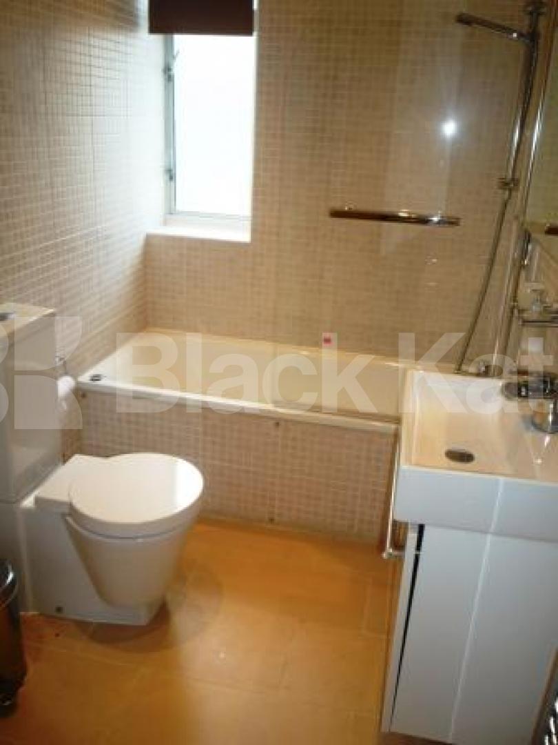 			LET!, 2 Bedroom, 1 bath, 1 reception House			 Muswell Road, Muswell Road