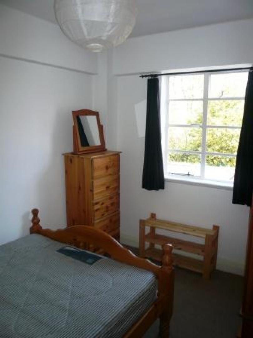 			1 month deposit instead of 6 weeks, saving you £750!, 3 Bedroom, 1 bath, 1 reception Flat			 West End Lane, WEST HAMPSTEAD