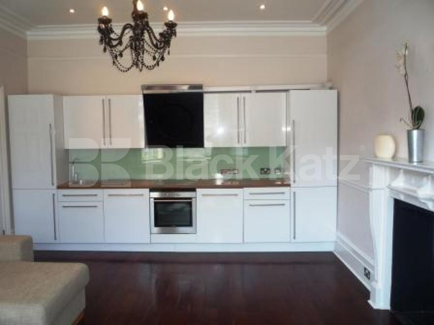 			LET!, 2 Bedroom, 1 bath, 1 reception House			 Muswell Road, Muswell Road