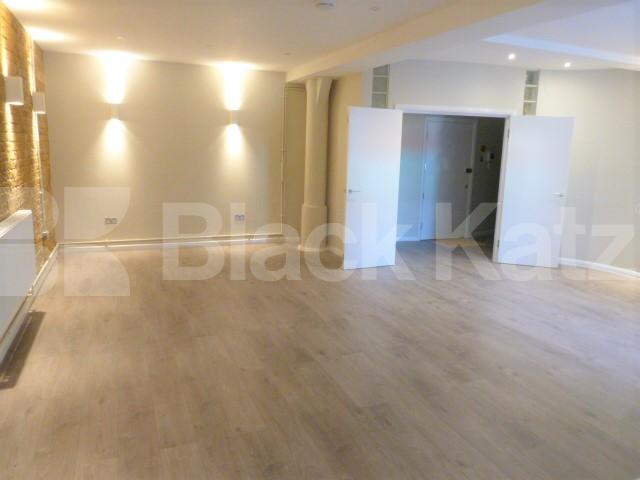 			STUNNING 3 BEDROOM WAREHOUSE CONVERSION , 3 Bedroom, 1 bath, 1 reception Flat			 SPRINGFIELD HOUSE LOFTS-TYSSEN STREET, DALSTON-HAGGERSTON-SHOREDITCH