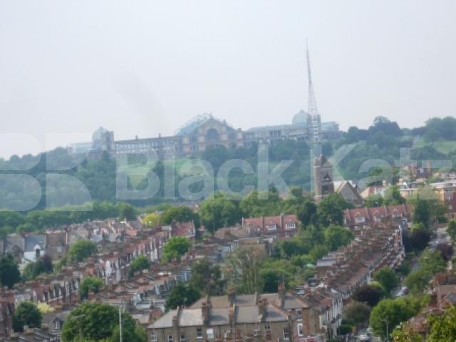 			LET, 1 Bedroom, 1 bath, 1 reception Flat			 Ridge Road, CROUCH END