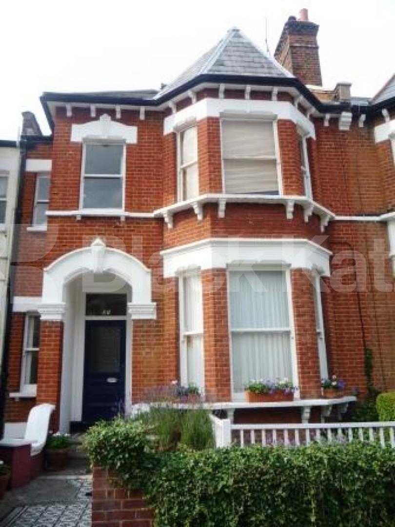 			LET, 1 Bedroom, 1 bath, 1 reception Flat			 Ridge Road, CROUCH END