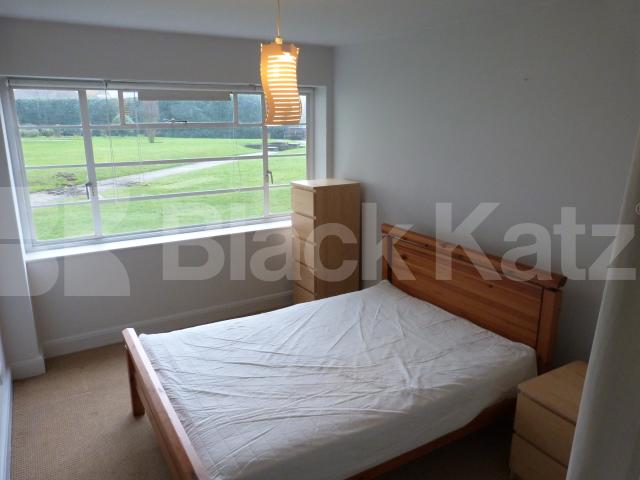 			INC. HEATING & HOT WATER!, 2 Bedroom, 1 bath, 1 reception Flat			 Hornsey Lane, Highgate