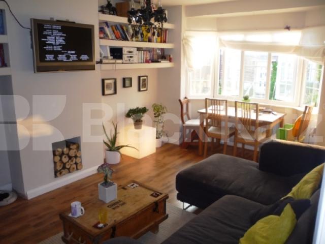 			2 Bedroom, 1 bath, 1 reception Mews House			 St. Michaels Close, North Finchley