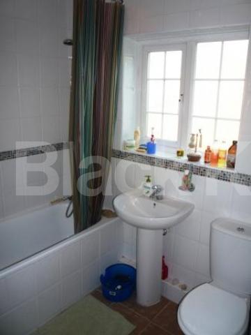 			2 Bedroom, 1 bath, 1 reception Mews House			 St. Michaels Close, North Finchley