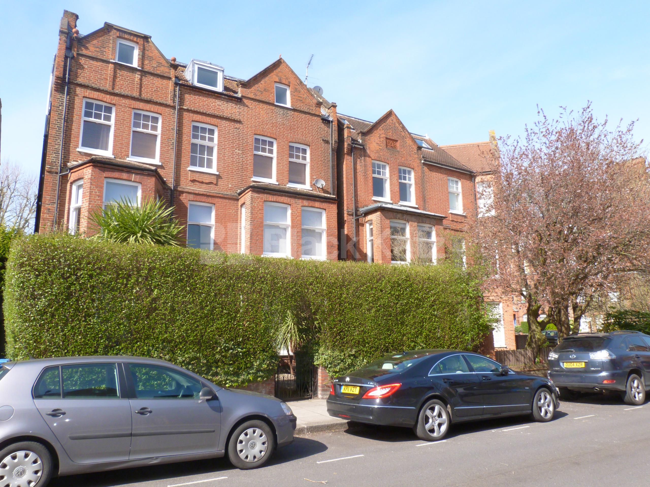 			Fantastic Property !, 2 Bedroom, 1 bath, 1 reception Apartment			 Greencroft Gardens, South Hampstead NW6